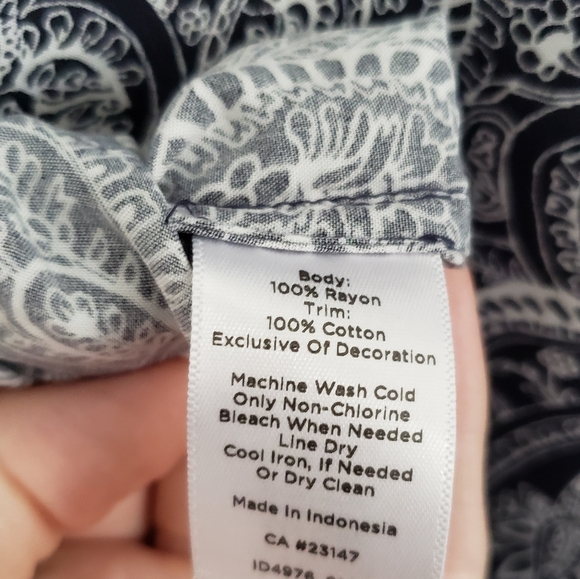 Talbot's Rayon Sleeveless Tank Top Navy Blue Paisley Shell Blouse Sz 1X - Picture 4 of 5